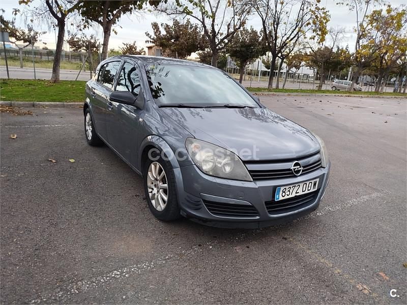 Gris / plata Usado 2004 Opel Astra Cosmo Berlina | 1100 € (Super precio) - Imagen 1/4