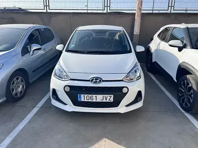 Usado Hyundai i10 67 CV (49 kW) 2016 Blanco Utilitario