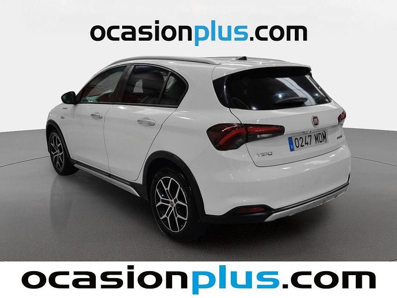 Usado Fiat Tipo Cross 131 CV (96 kW) 2023 Verde Utilitario