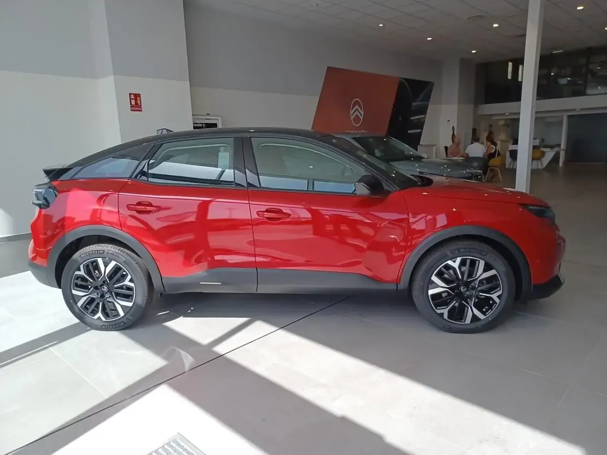 Nuevo Citroën C4 Business Class 145 CV (106 kW) 2026 Rojo SUV