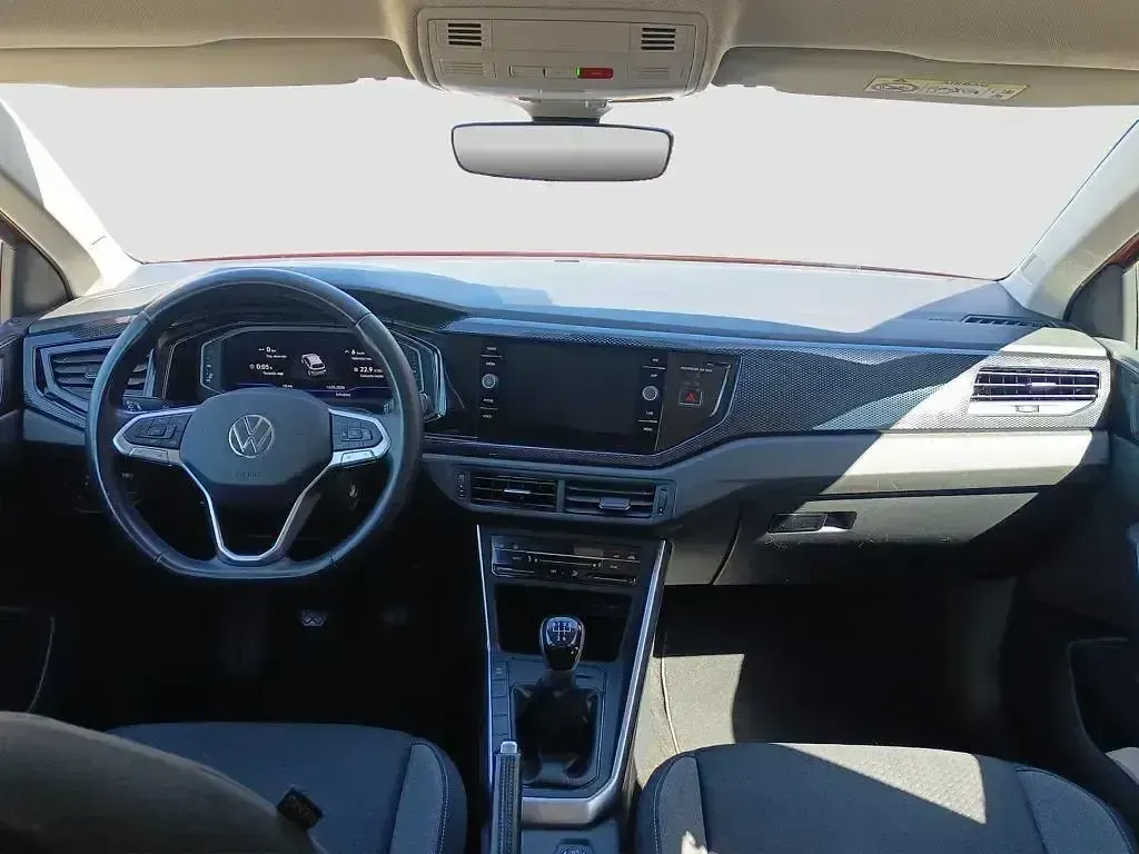 Usado VW Polo Life 95 CV (69 kW) 2022 Rojo Utilitario