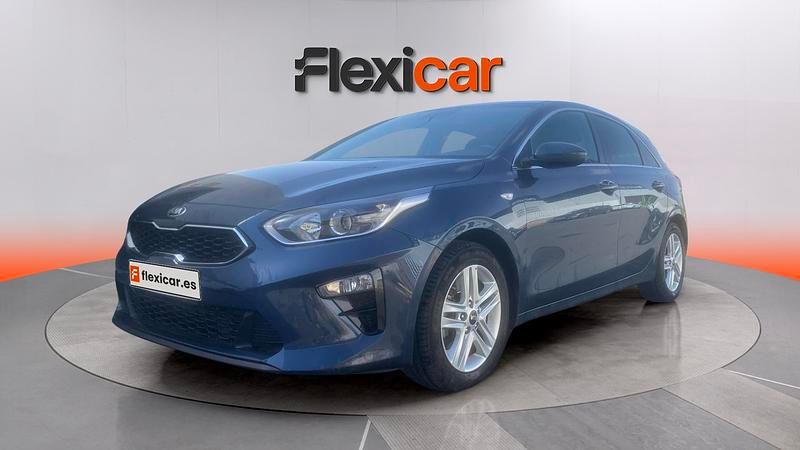 Usado Kia Ceed 120 CV (88 kW) 2019 Gris Utilitario