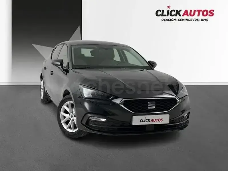 Usado Seat Leon Style 130 CV (95 kW) 2024 Negro Berlina