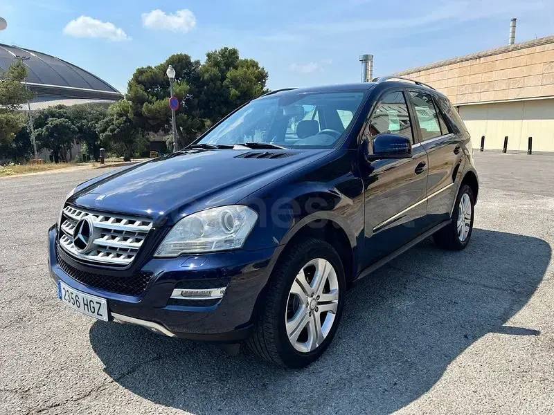 Usado Mercedes ML300 204 CV (150 kW) 2011 Azul SUV