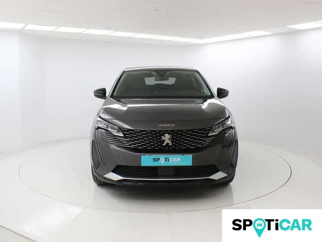 Usado Peugeot 3008 Allure 131 CV (96 kW) 2022 Blanco SUV