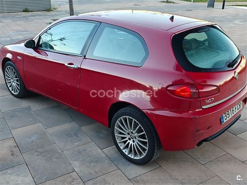 Usado Alfa Romeo 147 150 CV (110 kW) 2006 Rojo Utilitario
