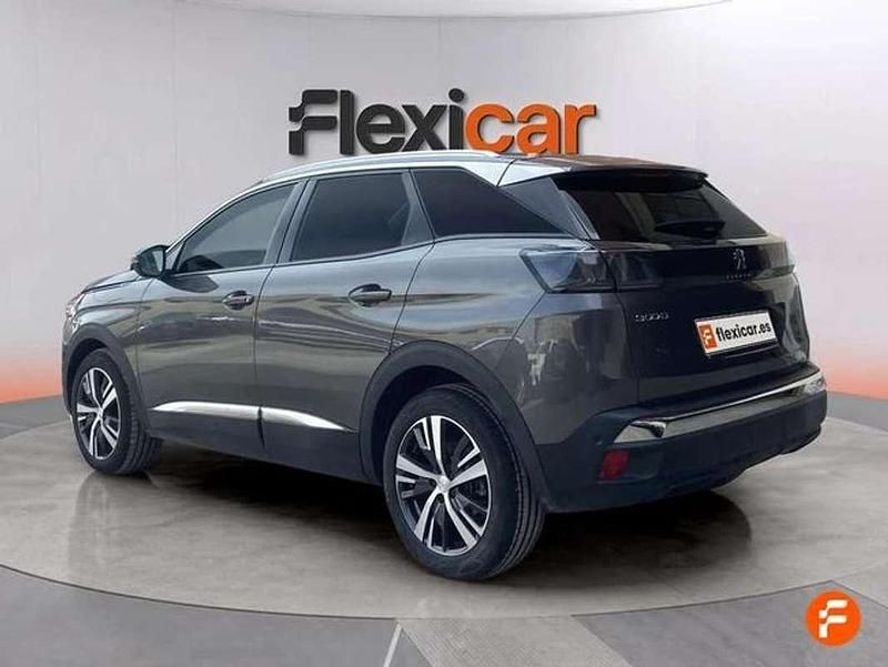 Usado Peugeot 3008 Allure 131 CV (96 kW) 2021 Gris SUV