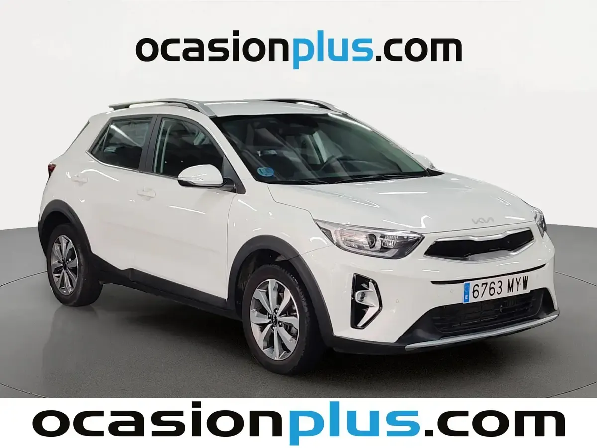 Usado Kia Stonic 100 CV (73 kW) 2025 Blanco SUV