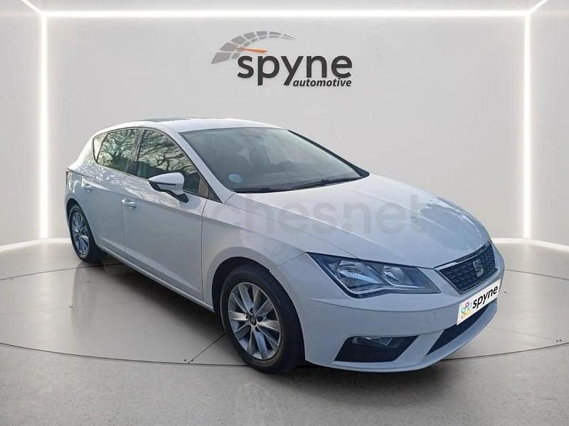 Usado Seat Leon Style 110 CV (80 kW) 2018 Blanco Berlina