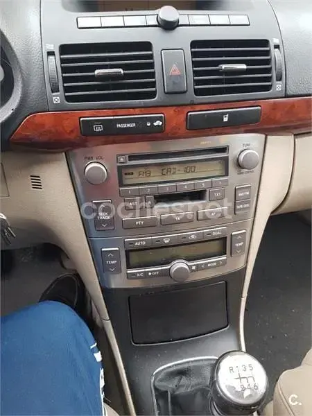 Usado Toyota Avensis Executive 150 CV (110 kW) 2006 Azul Berlina