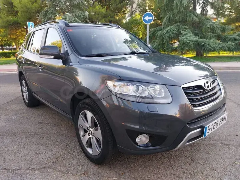 Usado Hyundai Santa Fe Style 197 CV (144 kW) 2012 Gris / plata SUV