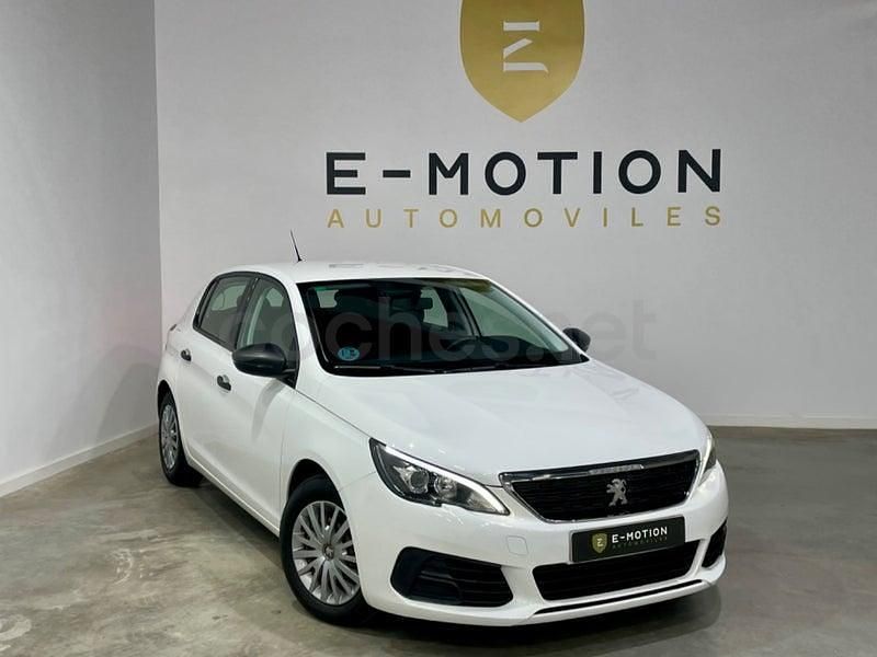 Usado Peugeot 308 Access 100 CV (73 kW) 2019 Blanco Berlina