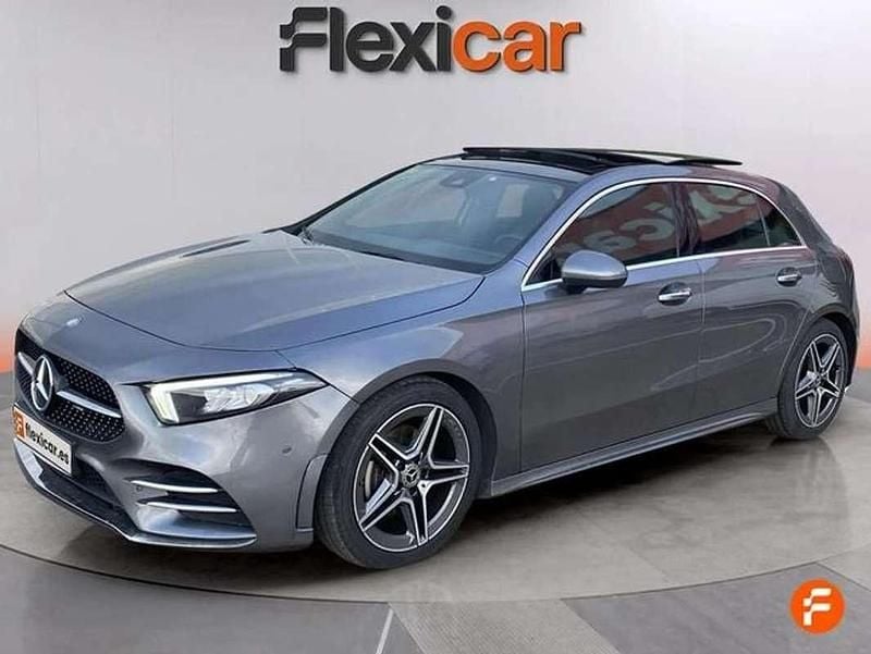 Usado Mercedes A180 116 CV (85 kW) 2020 Gris Utilitario