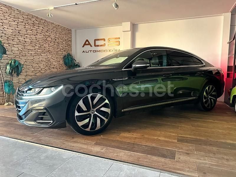 Usado VW Arteon R-line 150 CV (110 kW) 2023 Negro Berlina