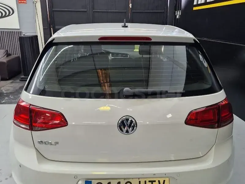 Usado VW Golf VII Sport 150 CV (110 kW) 2013 Blanco Familiar