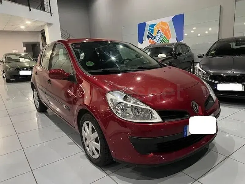 Usado Renault Clio II Authentique 75 CV (55 kW) 2007 Granate Berlina