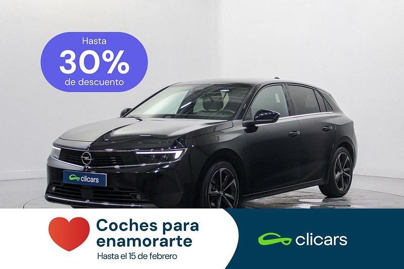 Usado Opel Astra Elegance 130 CV (95 kW) 2022 Negro Berlina
