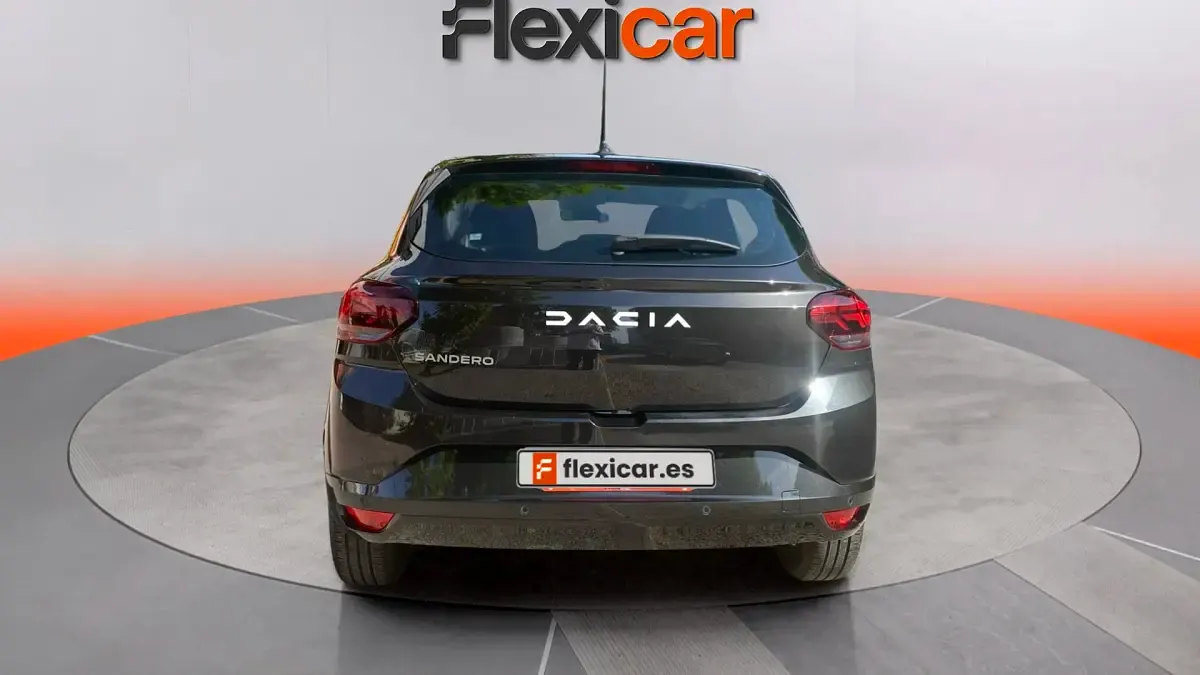 Usado Dacia Sandero Essentiel 101 CV (74 kW) 2025 Negro Berlina