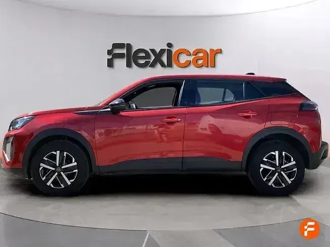 Usado Peugeot 2008 Active 100 CV (73 kW) 2023 Rojo SUV