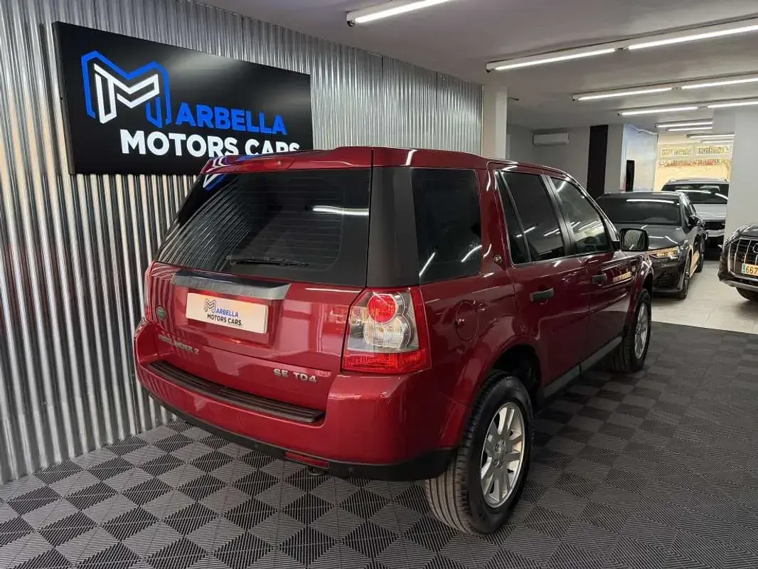 Usado Land Rover Freelander 2 160 CV (117 kW) 2009 Rojo SUV