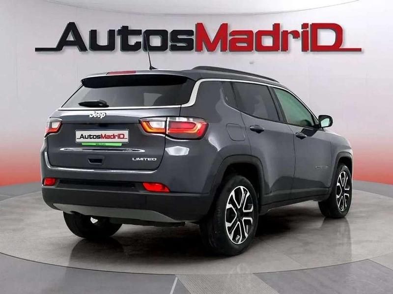 Usado Jeep Compass Limited 131 CV (96 kW) 2023 Gris SUV