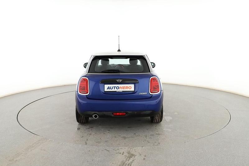 Usado Mini Cooper 135 CV (99 kW) 2019 Azul Utilitario