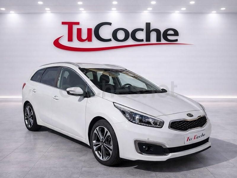 Usado Kia Ceed Sportswagon 136 CV (100 kW) 2017 Blanco Familiar