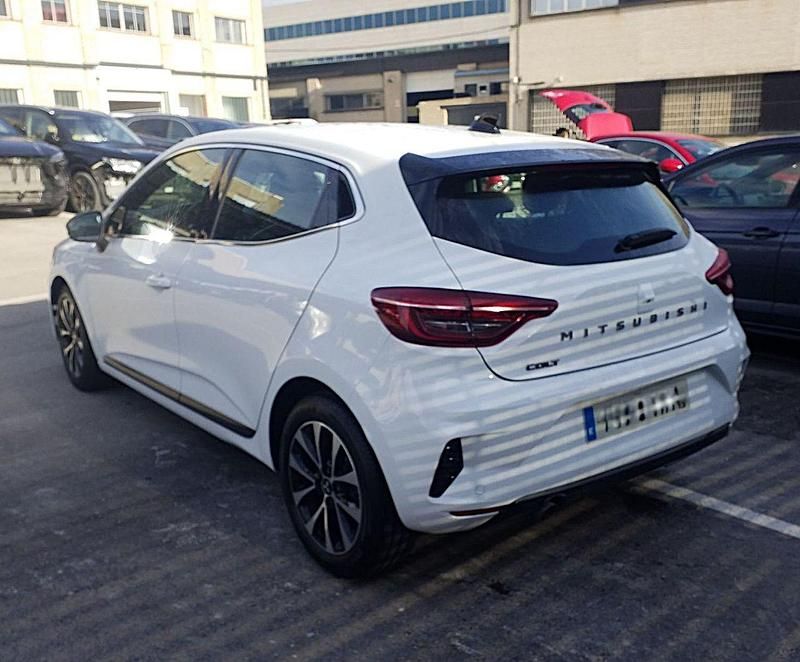 Usado Mitsubishi Colt 91 CV (66 kW) 2023 Blanco Berlina