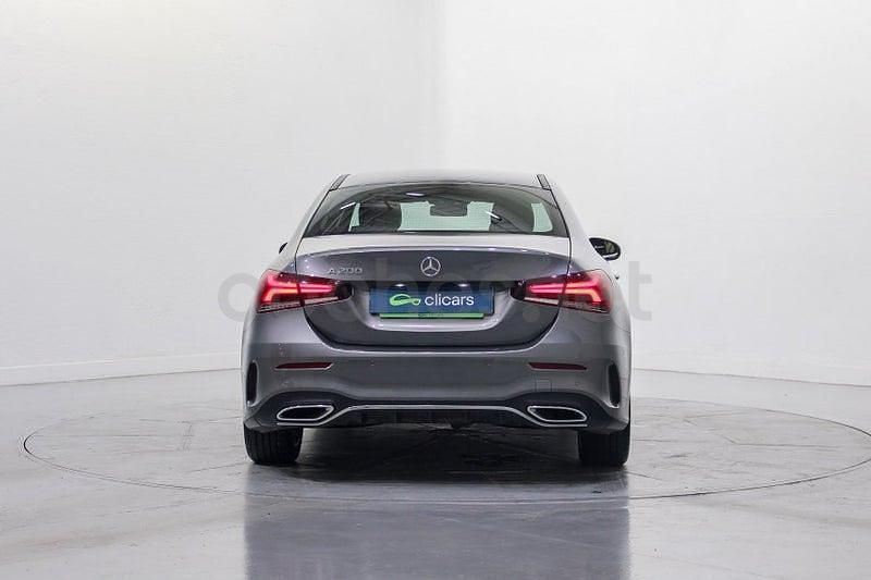 Usado Mercedes A200 163 CV (119 kW) 2019 Gris / plata Berlina