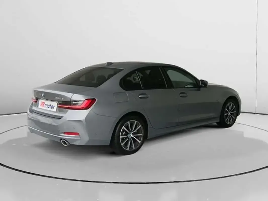 Usado BMW 320e Shadowline 204 CV (150 kW) 2023 Gris Berlina