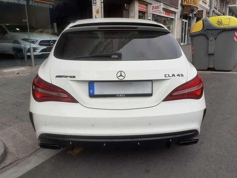 Usado Mercedes CLA45 AMG Shooting Brake AMG 381 CV (280 kW) 2017 Blanco Familiar
