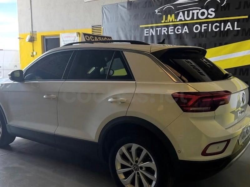 Begagnad VW T-Roc Life 150 HK (110 kW) 2022 Vit SUV