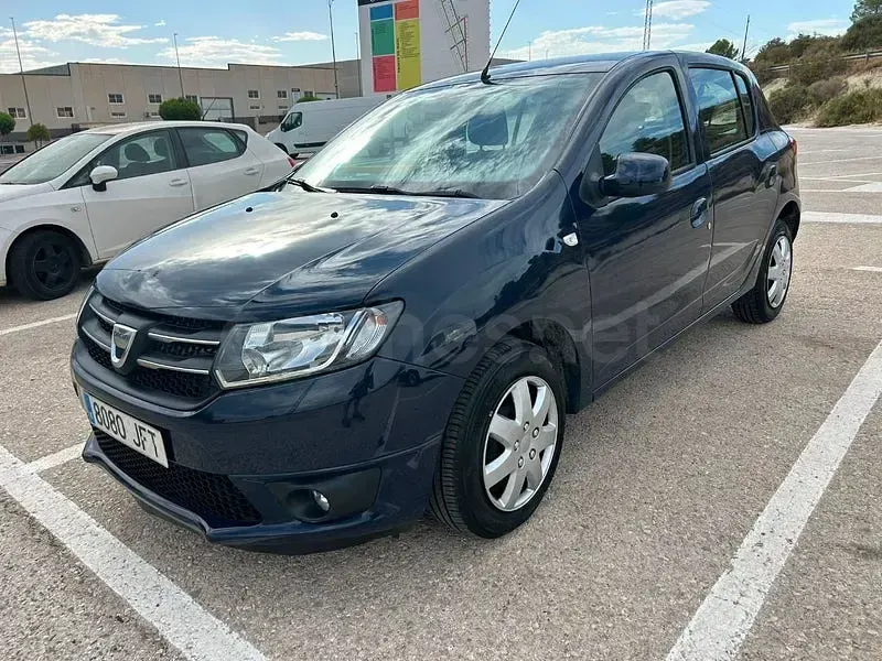 Usado Dacia Sandero Lauréate 75 CV (55 kW) 2015 Azul Berlina