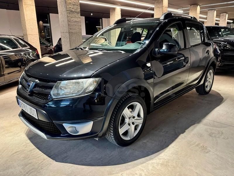 Usado Dacia Sandero Stepway 90 CV (66 kW) 2015 Negro Berlina