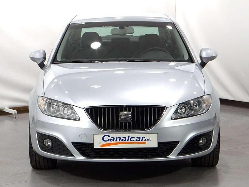 Usado Seat Exeo Style 143 CV (105 kW) 2011 Gris Berlina