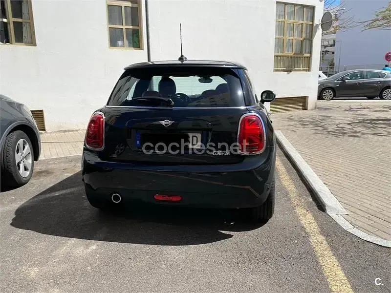 Usado Mini Cooper 136 CV (100 kW) 2018 Negro Utilitario