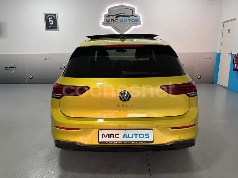 Usado VW Golf VII Life 150 CV (110 kW) 2021 Amarillo Utilitario