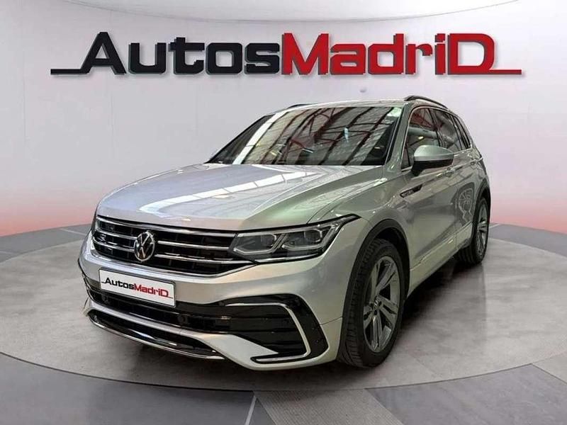 Usado VW Tiguan R-line 150 CV (110 kW) 2021 Plateado SUV