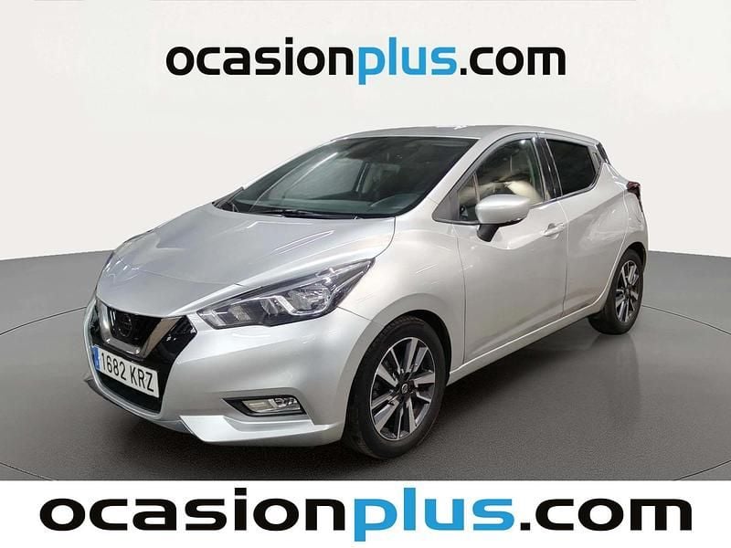 Usado Nissan Micra N-Connecta 90 CV (66 kW) 2018 Gris plata Utilitario