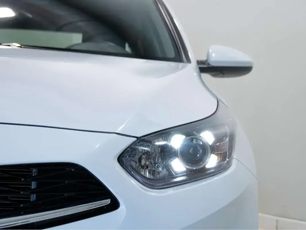 Nuevo Kia Ceed 101 CV (74 kW) 2025 Blanco Utilitario