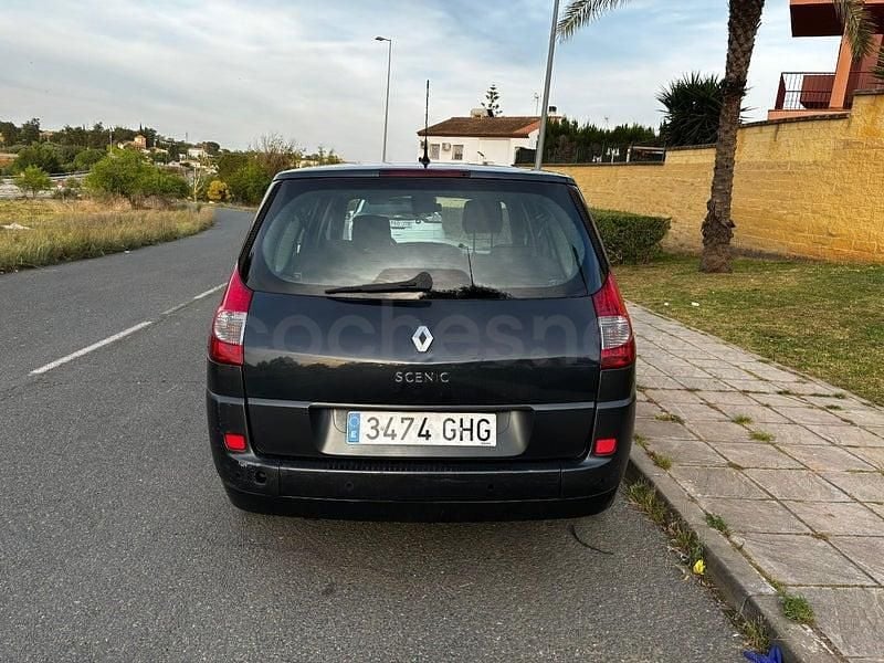 Usado Renault Grand Scénic III Expression 105 CV (77 kW) 2010 Gris / plata Monovolumen