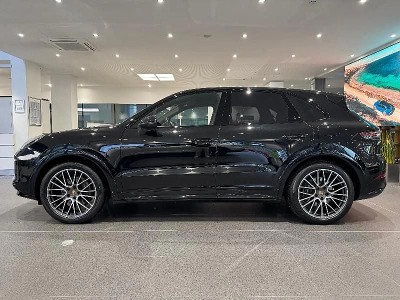 Usado Porsche Cayenne Platinum Edition 462 CV (339 kW) 2023 Negro SUV