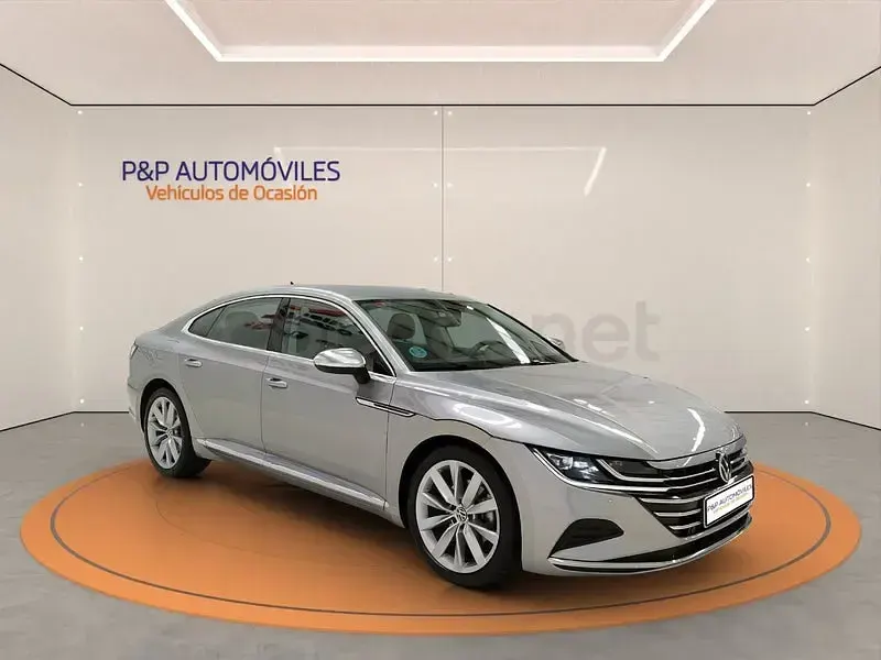 Usado VW Arteon Elegance 150 CV (110 kW) 2022 Gris / plata Berlina