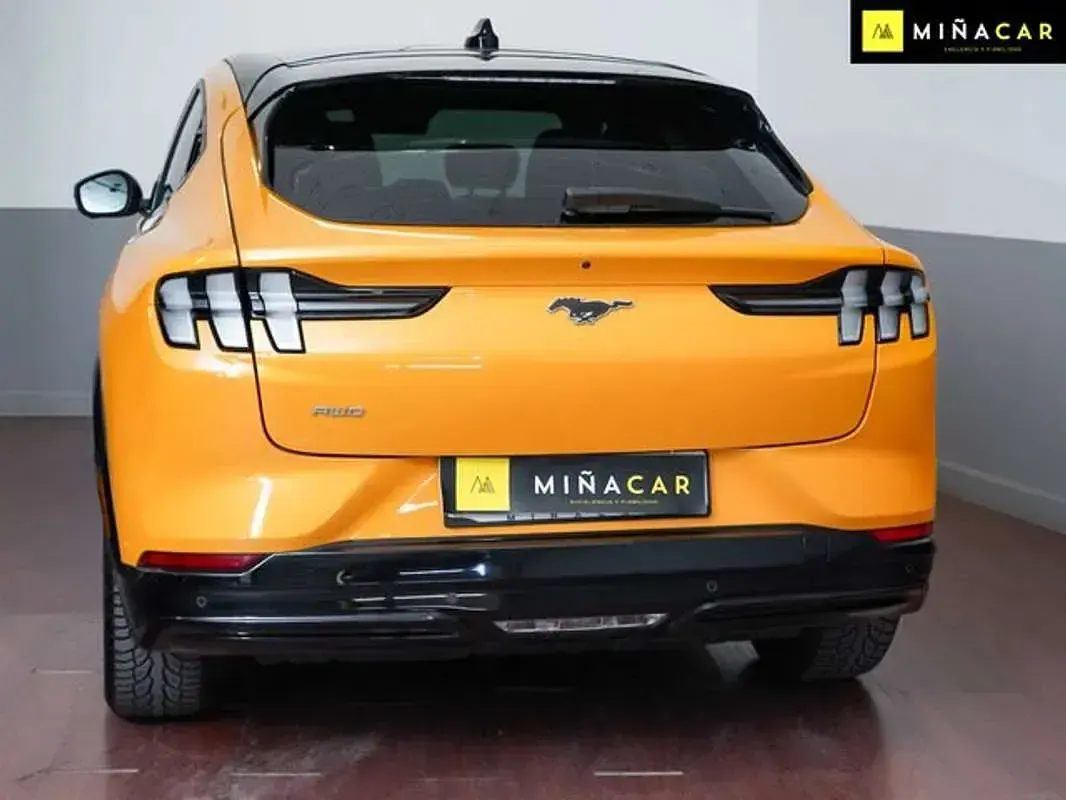 Usado Ford Mustang Mach-E 197 kW (269 CV) 2023 Amarillo SUV