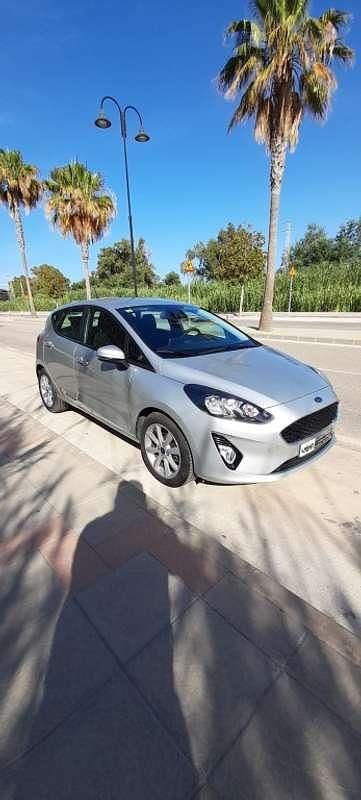 Usado Ford Fiesta Trend 75 CV (55 kW) 2021 Plateado Utilitario