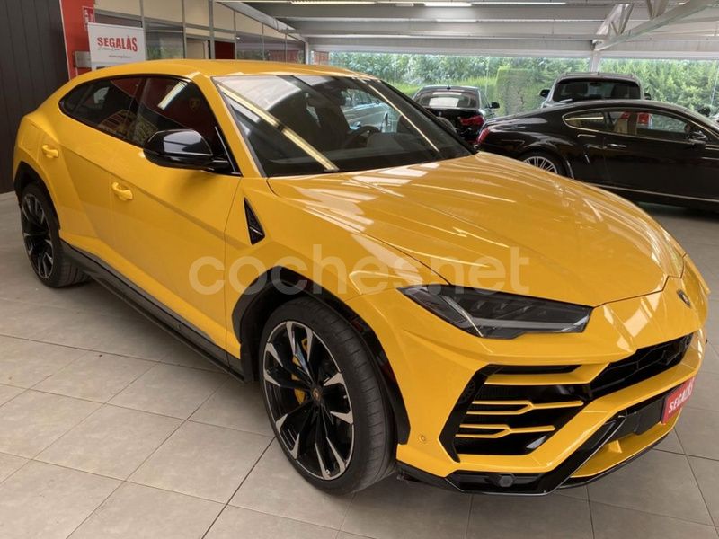 Usado Lamborghini Urus 650 CV (478 kW) 2019 Amarillo SUV