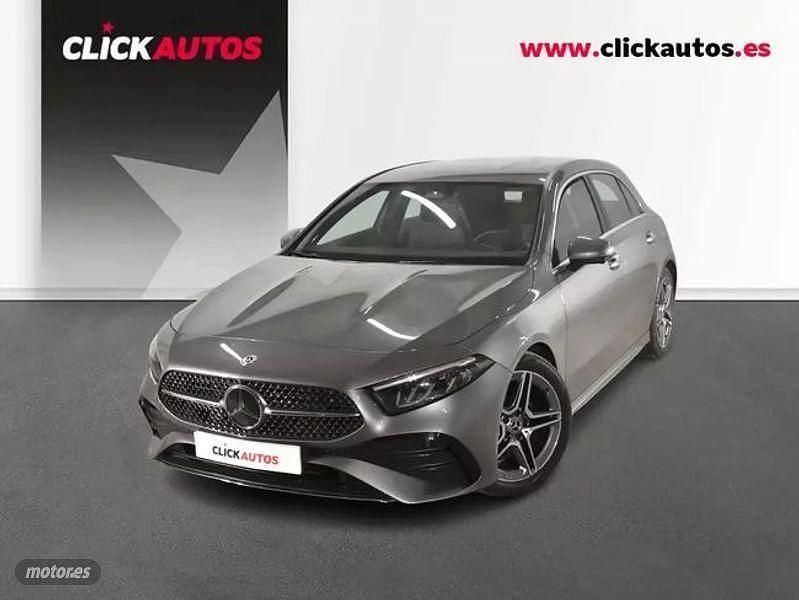 Usado Mercedes A180 AMG line 116 CV (85 kW) 2024 Gris / plata Berlina