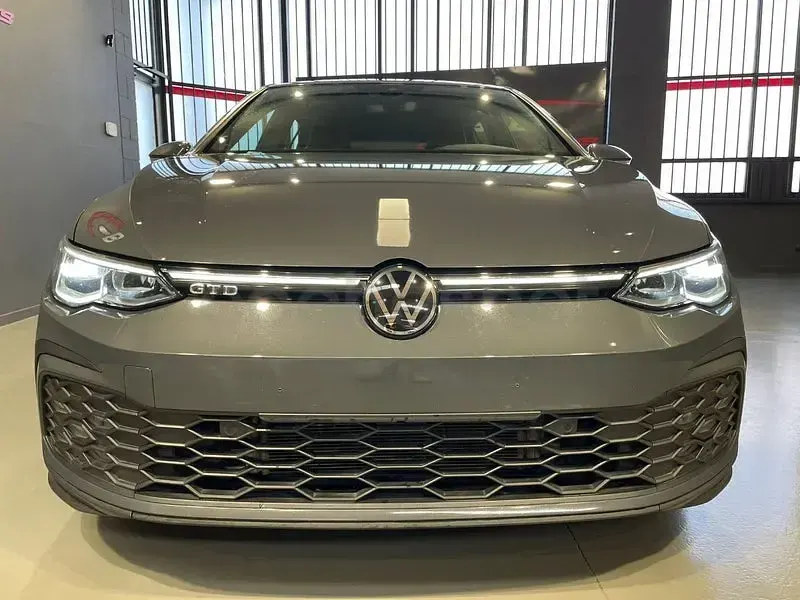 Usado VW Golf VII GTD 184 CV (135 kW) 2021 Gris / plata Utilitario