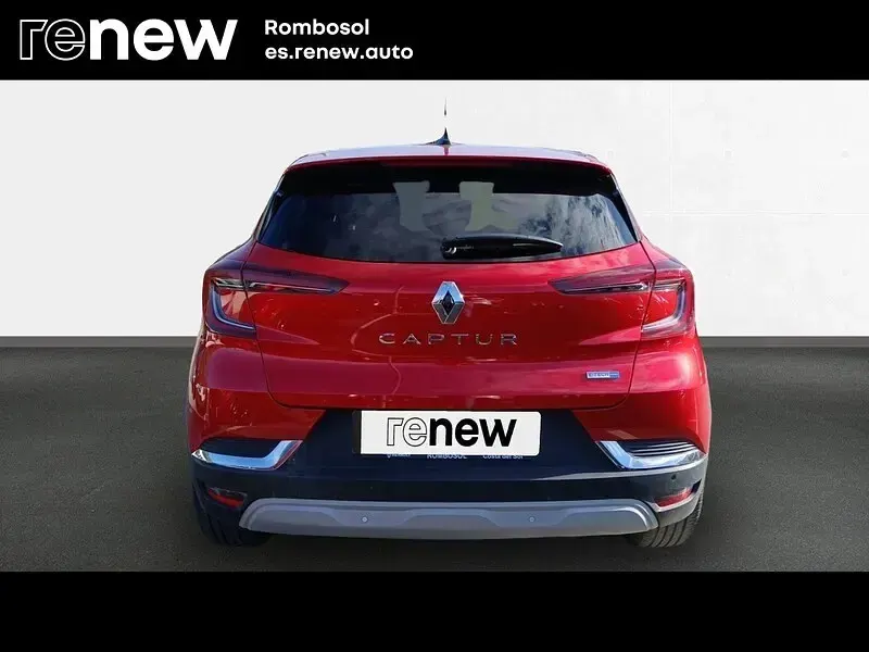 Usado Renault Captur Zen 140 CV (102 kW) 2022 Rojo SUV
