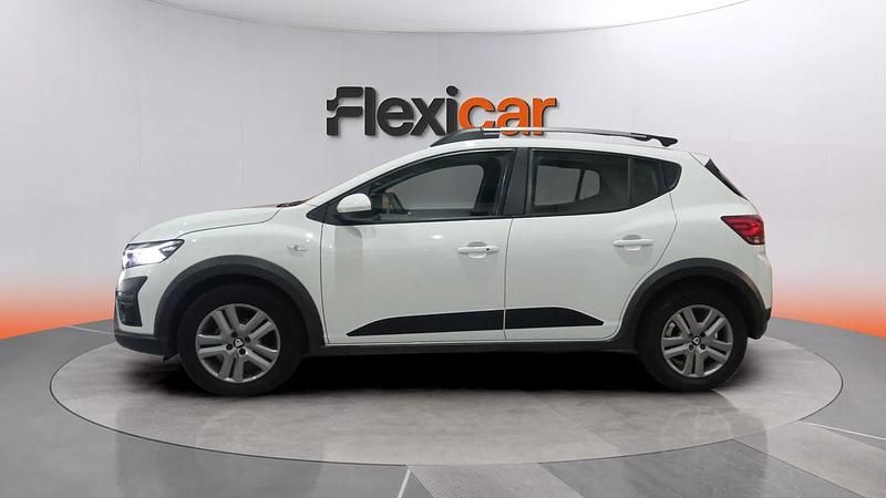 Usado Dacia Sandero Comfort 101 CV (74 kW) 2021 Blanco Berlina